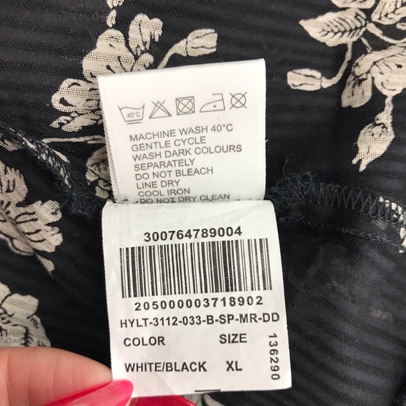 Honey Black White Floral Lace Trim Short Sleeve Blouse Size XL - Picture 7 of 7